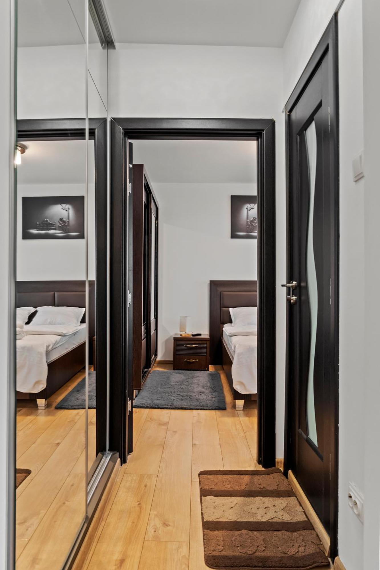 Apartament De Lux Drumul Taberei Бухарест Екстер'єр фото
