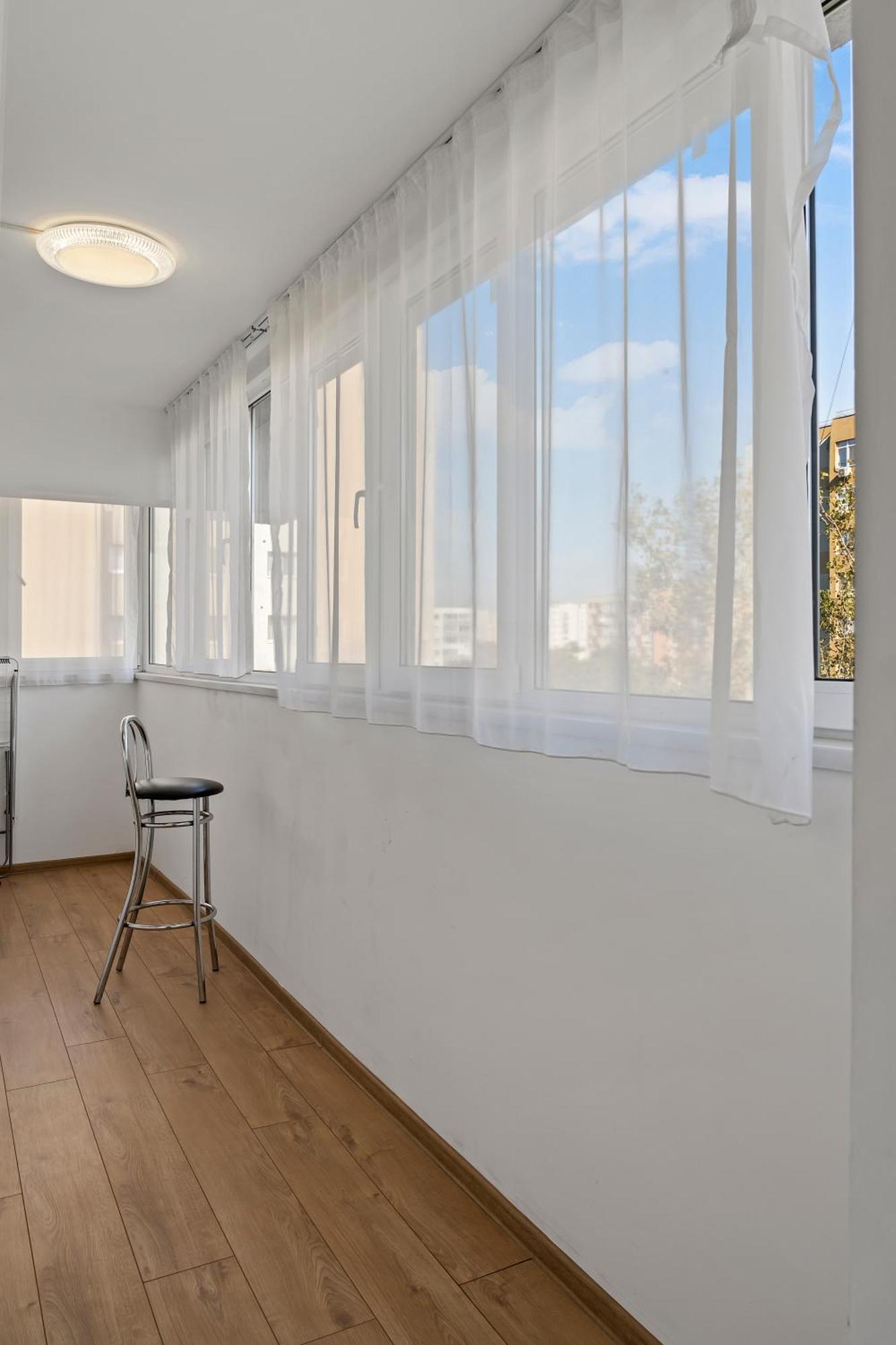 Apartament De Lux Drumul Taberei Бухарест Екстер'єр фото